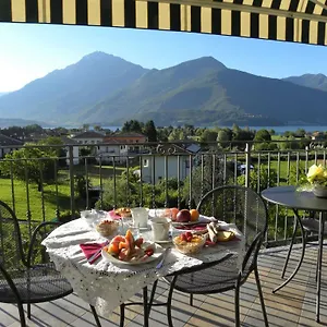 Couette-café Lori, Gravedona
